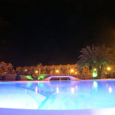 Aparthotel La Piramide Costa De Antigua Exterior photo