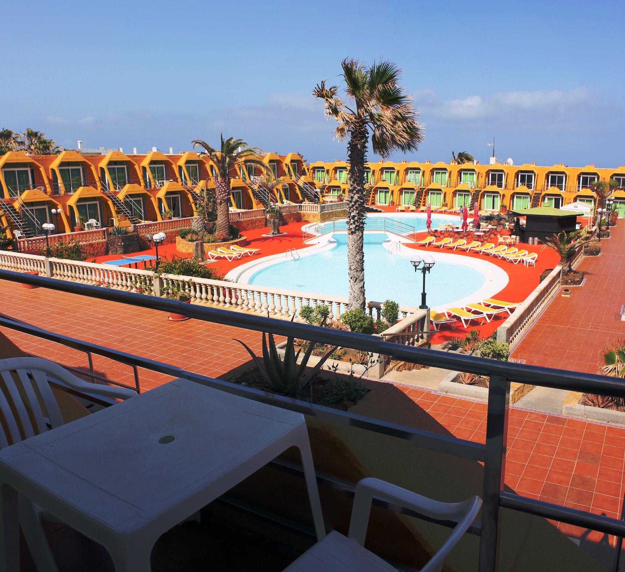 Aparthotel La Piramide Costa De Antigua Exterior photo