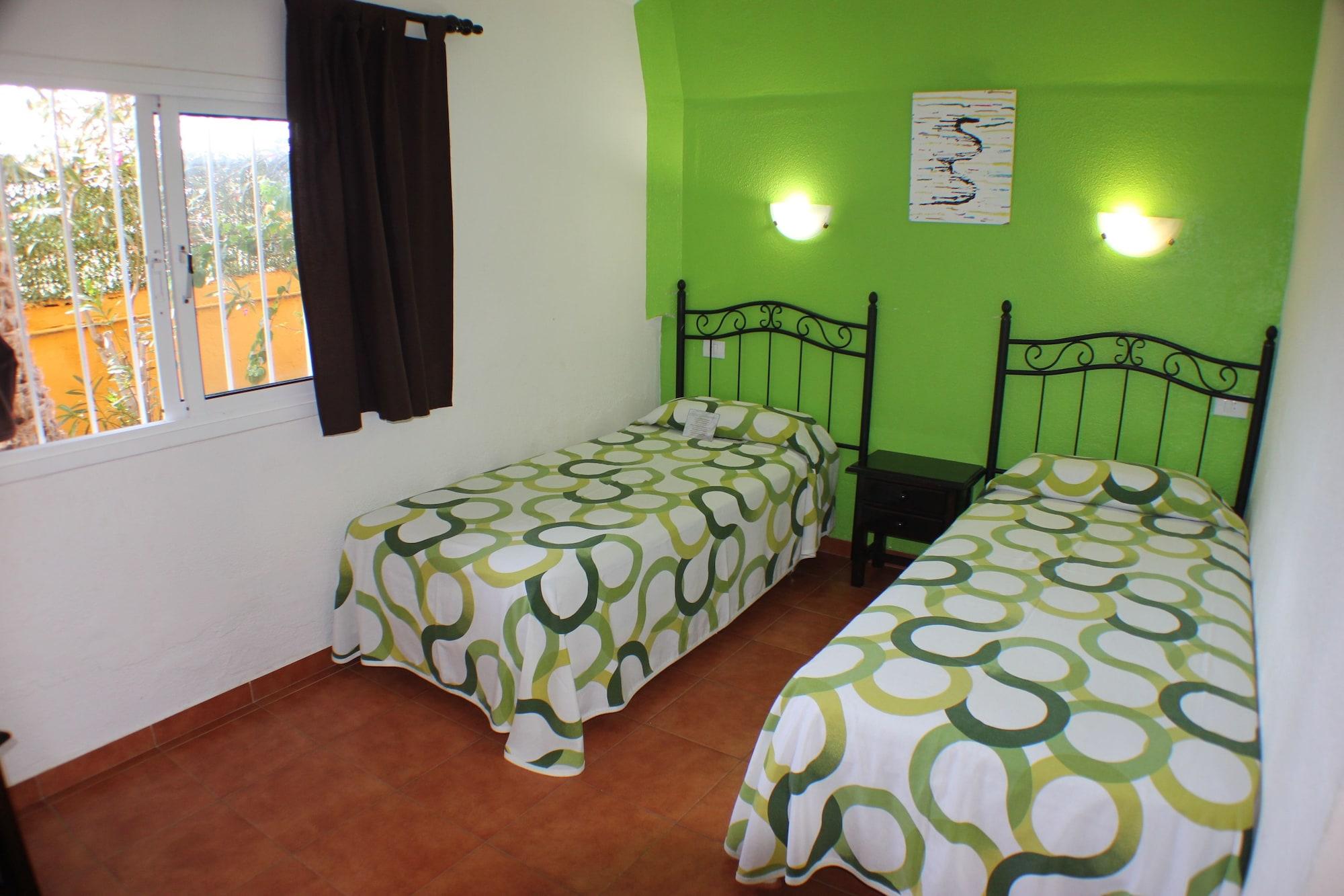 Aparthotel La Piramide Costa De Antigua Exterior photo