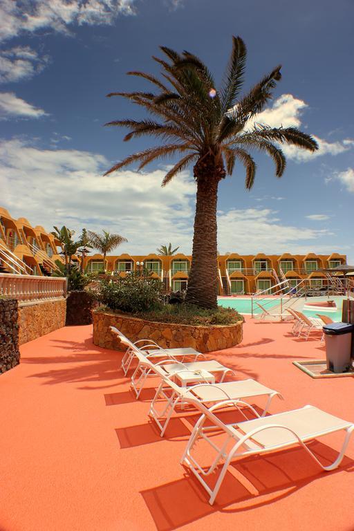 Aparthotel La Piramide Costa De Antigua Exterior photo
