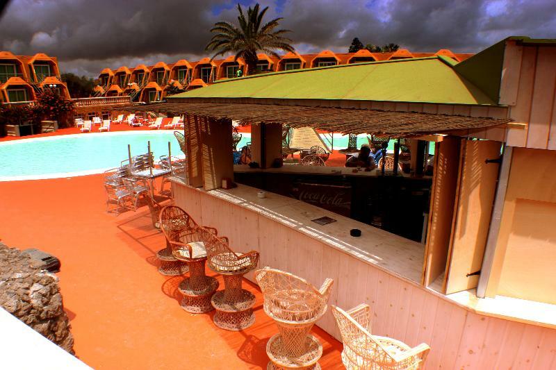 Aparthotel La Piramide Costa De Antigua Exterior photo
