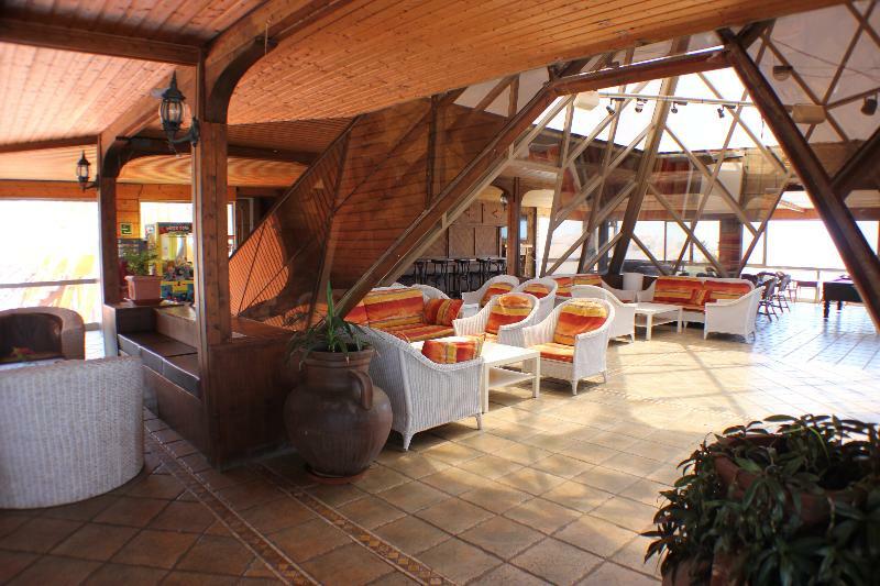 Aparthotel La Piramide Costa De Antigua Exterior photo