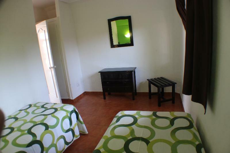 Aparthotel La Piramide Costa De Antigua Exterior photo